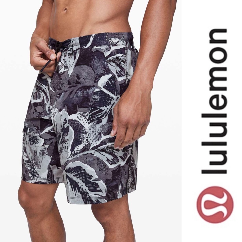 Lululemon Pace Breaker Short 9" *Liner Medium
